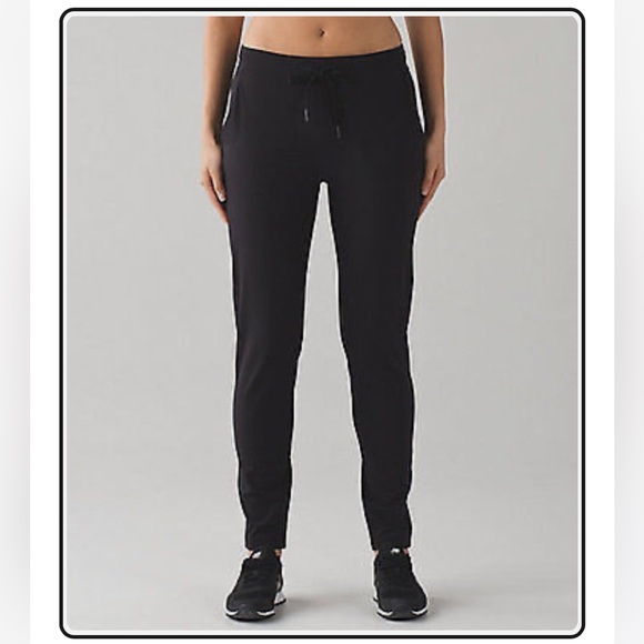 Lululemon Dropt Workout Pants in Black Size 2 - Picture 3 of 11